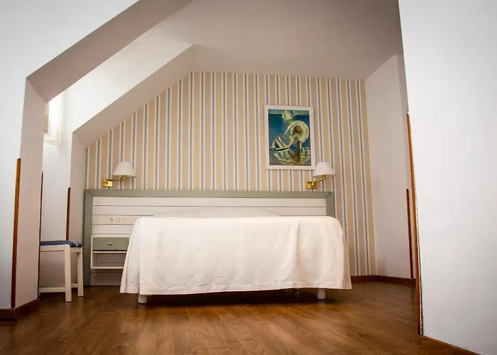 Hotel H Isabel - Suárez Inclán 38 Cudillero
